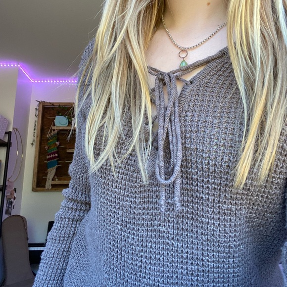 Adorable Y2K knit top 🦥 - Picture 3 of 3